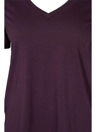 Organic cotton T-shirt with V-neckline, Plum Perfect, Packshot image number 2