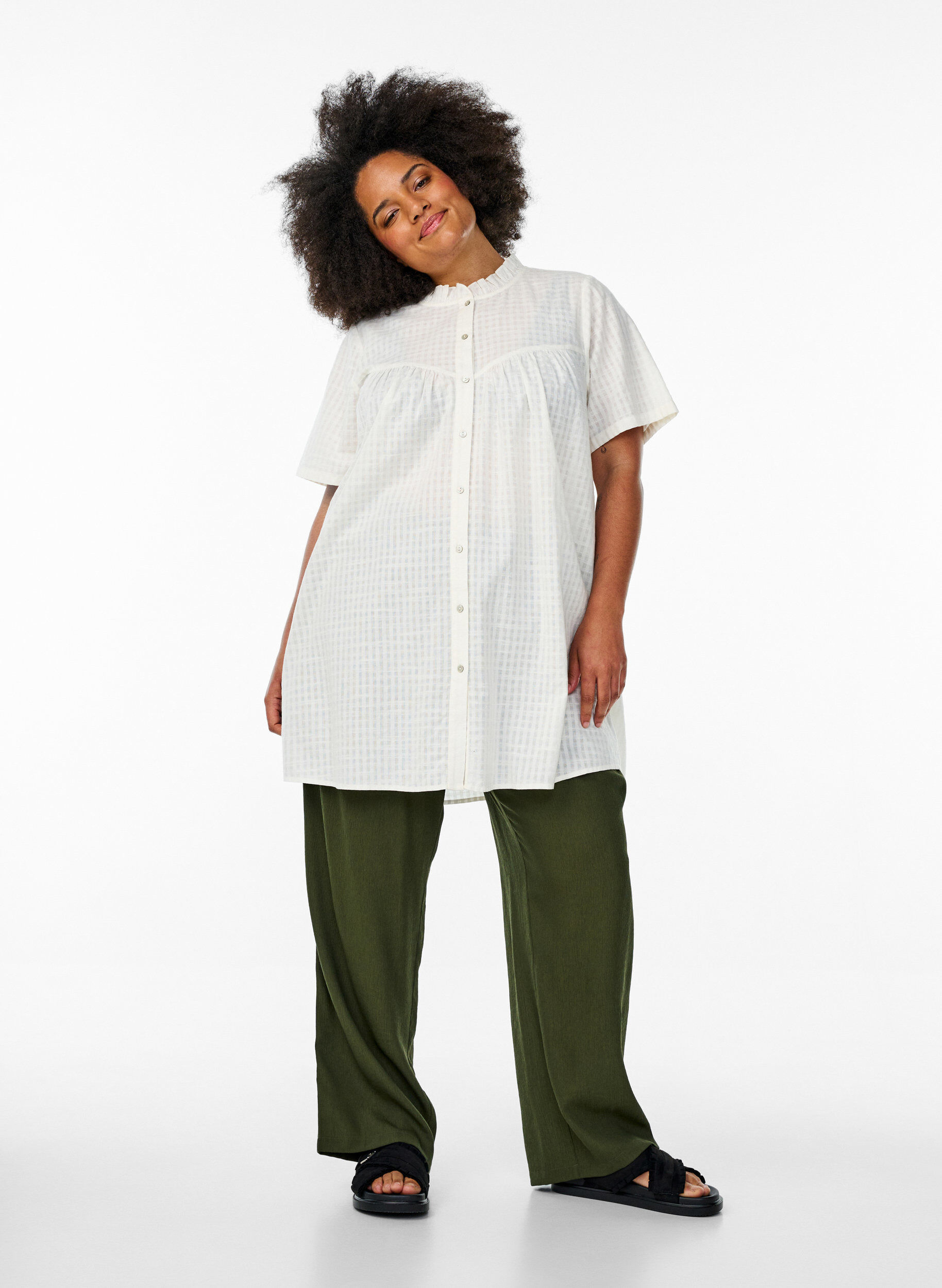 Zizzifashion A-shaped tunic with short sleeves and buttons, Vanilla, Model image number 1