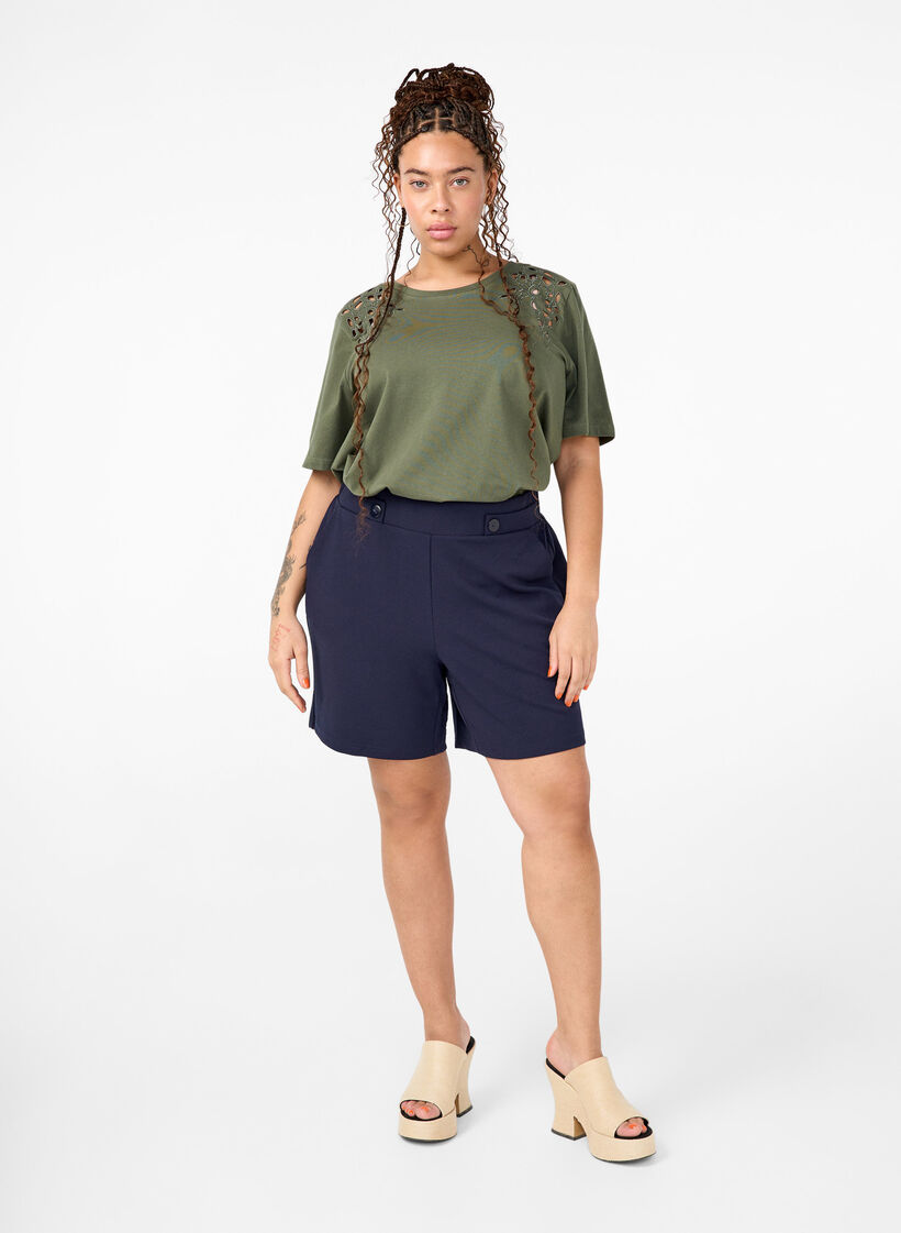 Organic cotton T-shirt with embroidery details, Thyme, Model image number 2