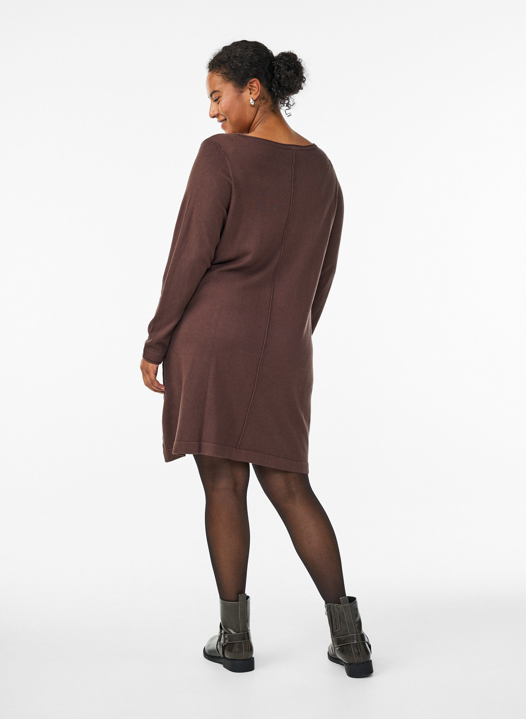 Zizzifashion Knitted dress in cotton-viscose blend, Brown, Model image number 2