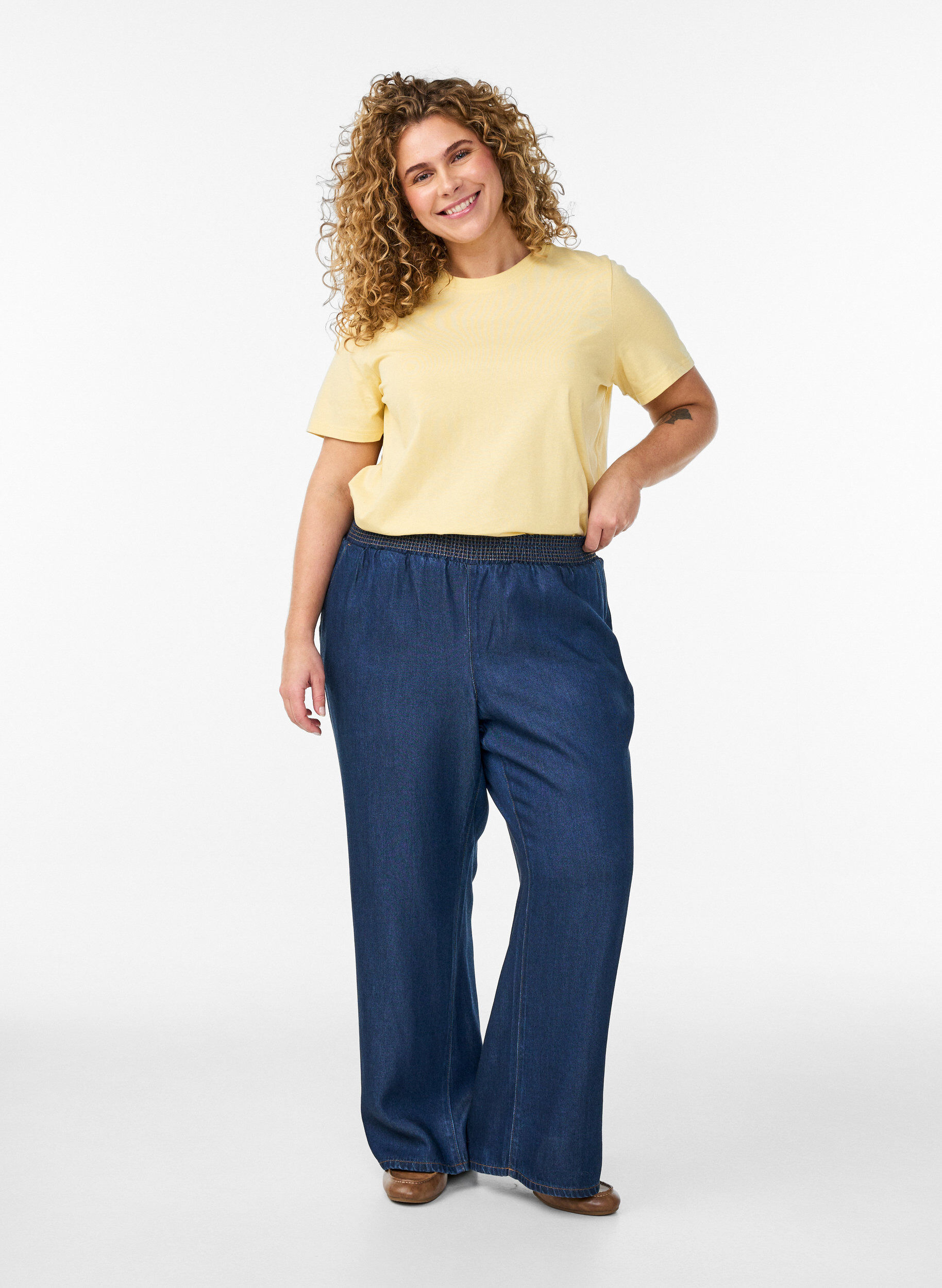 ZizzifashionBasic cotton T-shirt with round neck, Yellow, Model image number 1