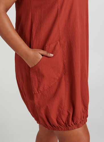 Dress with pockets, Barn Red, Model image number 0