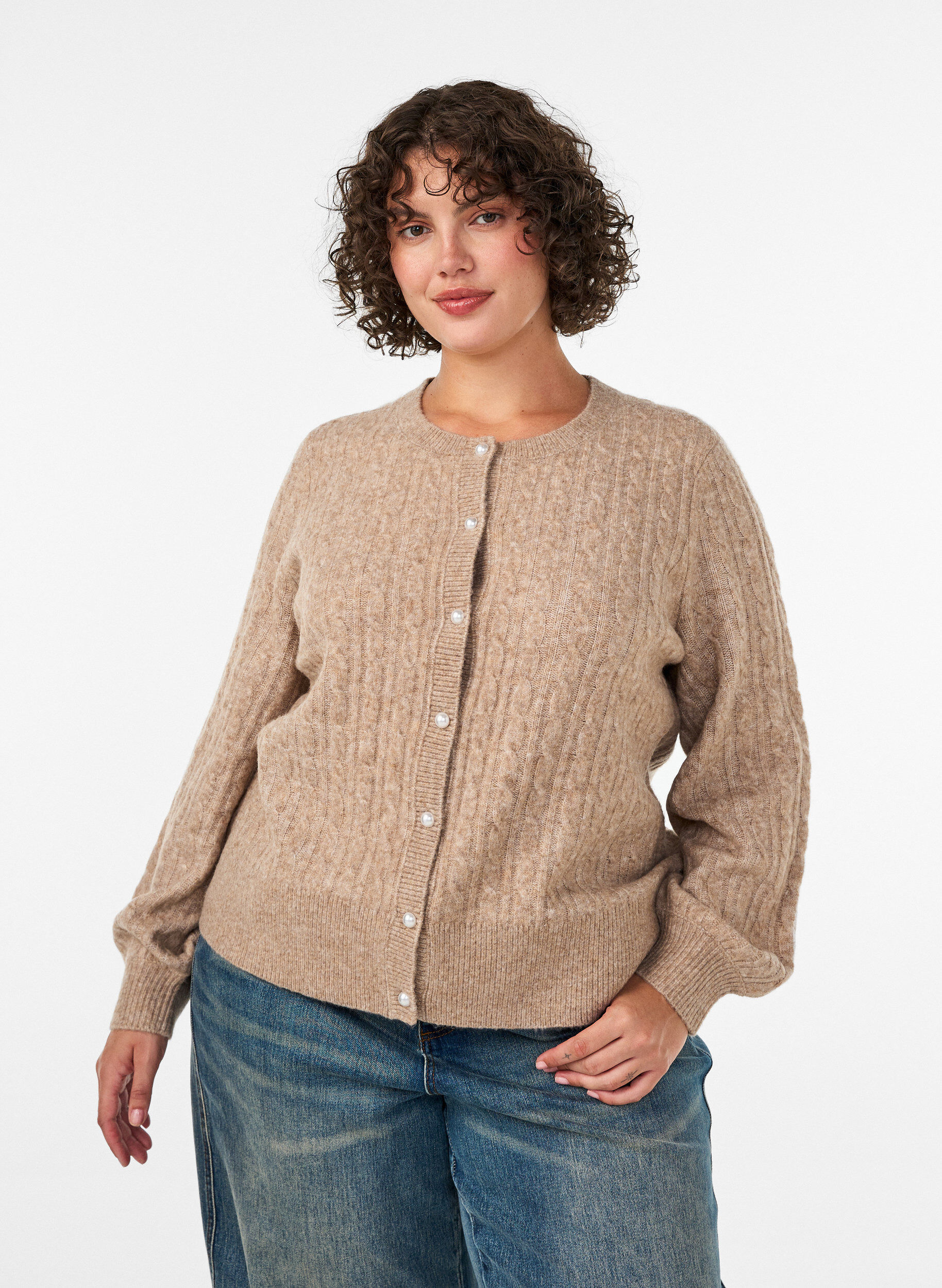 Cable knit cardigan with pearl buttons, Beige, Model