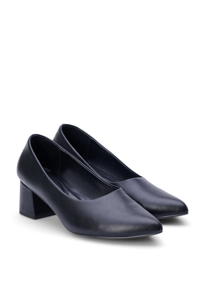 Wide fit - Leather pump with pointed toe, Black, Packshot image number 1
