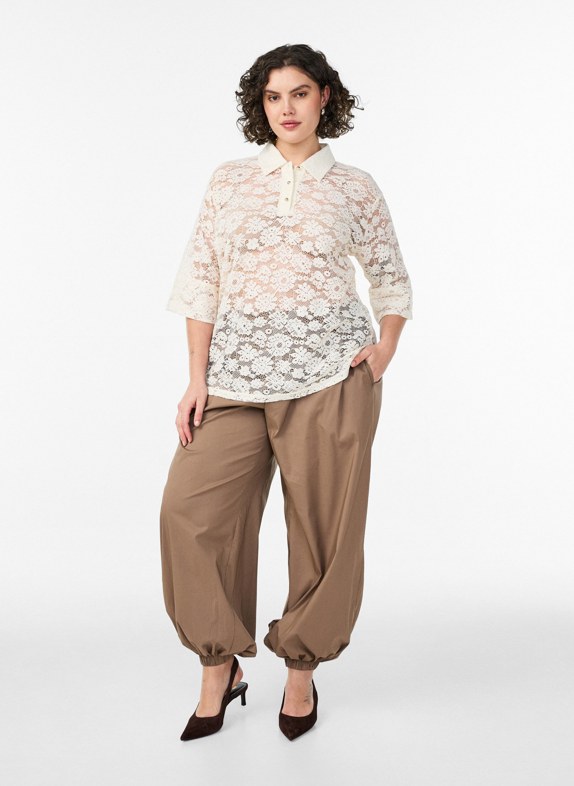 Zizzifashion Lace blouse with collar and 1/2 sleeves, Vanilla, Model image number 1