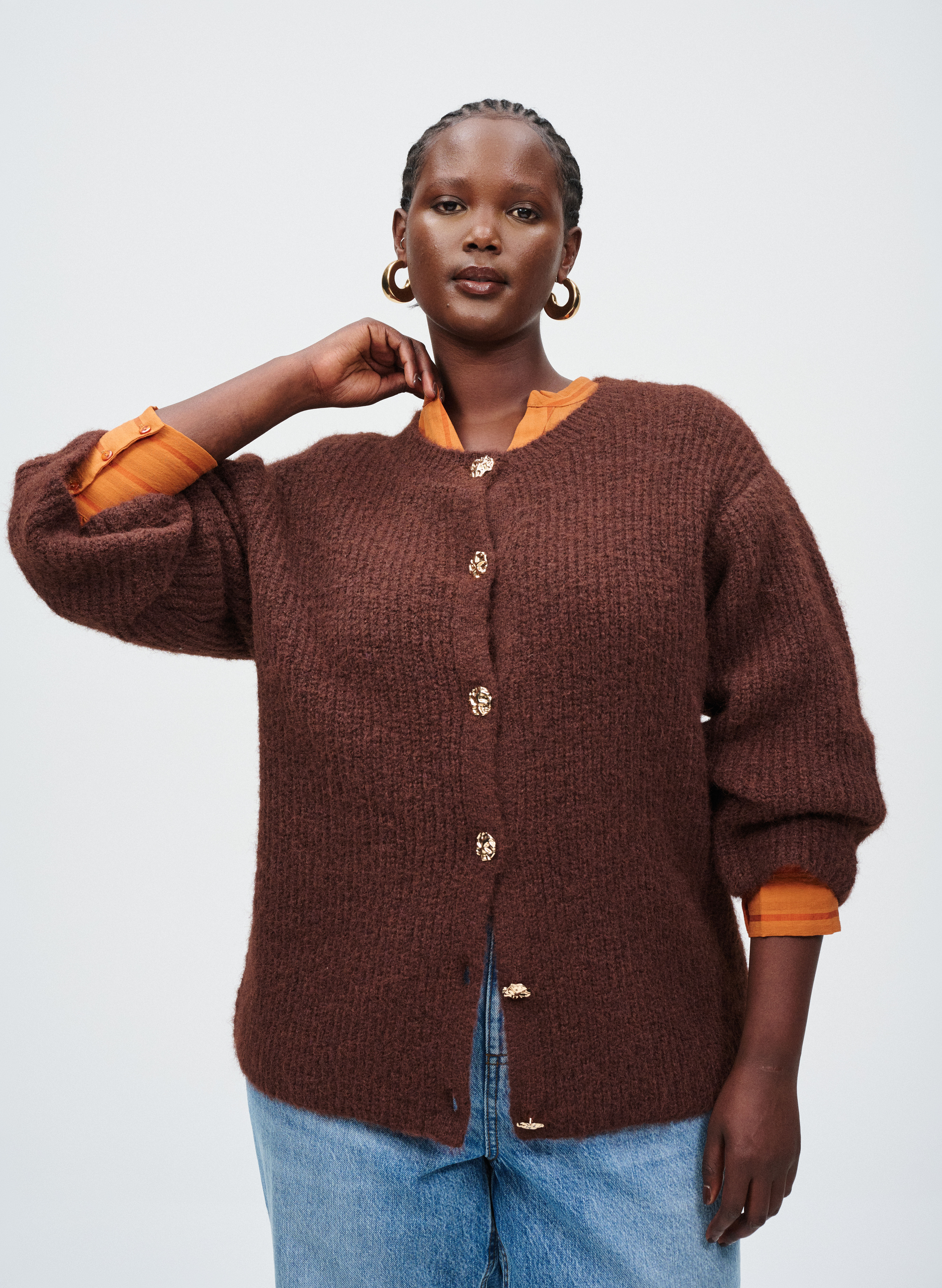 Knit with gold buttons, , Model