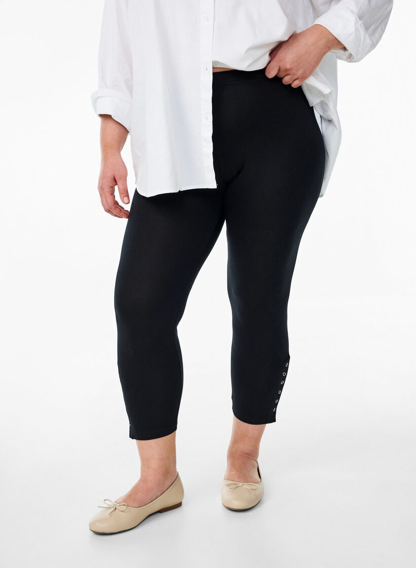 3/4 leggings with buttons, Black, Model image number 0