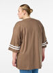 Oversized college T-shirt with 3/4 sleeves, Brown, Model image number 2