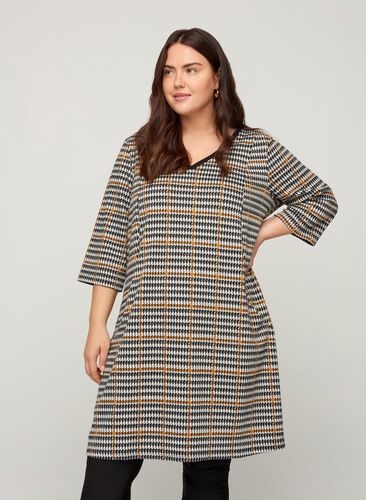 Dress with a V-neck and 3/4 length sleeves, Check, Model image number 0