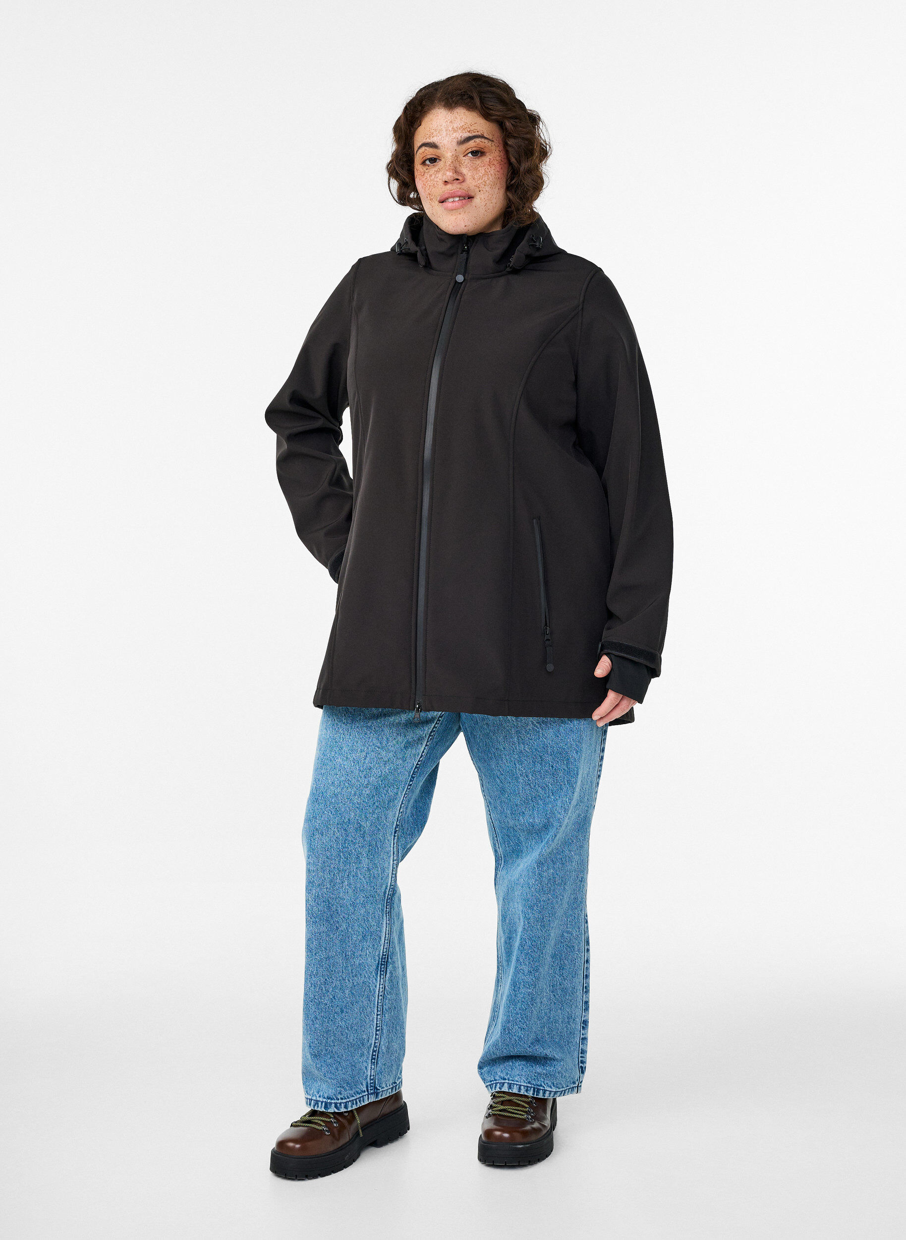 ZizzifashionShort softshell jacket with detachable hood, Black, Model image number 1