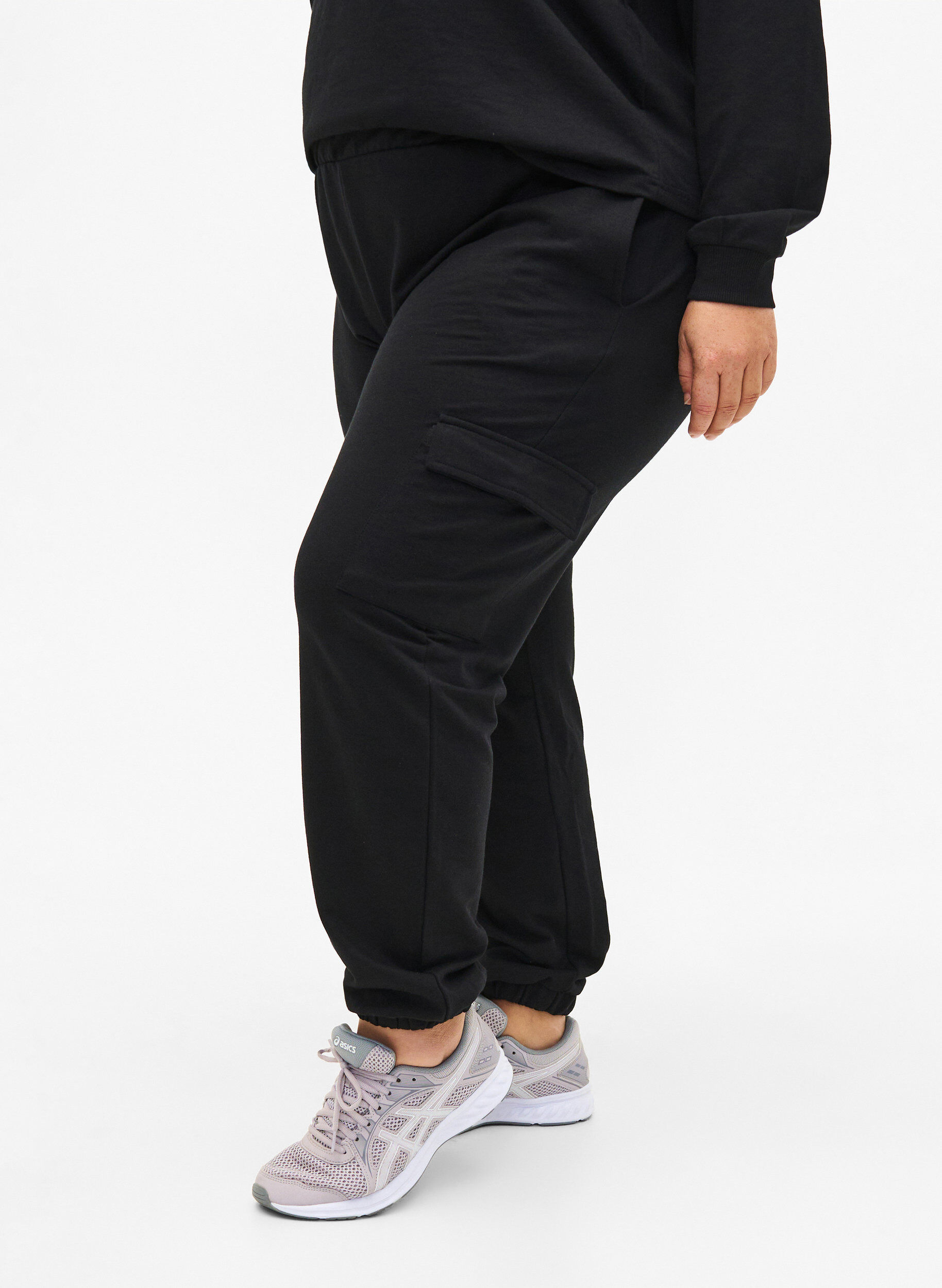Zizzifashion Sweatpants with cargo pockets, Black, Model image number 0