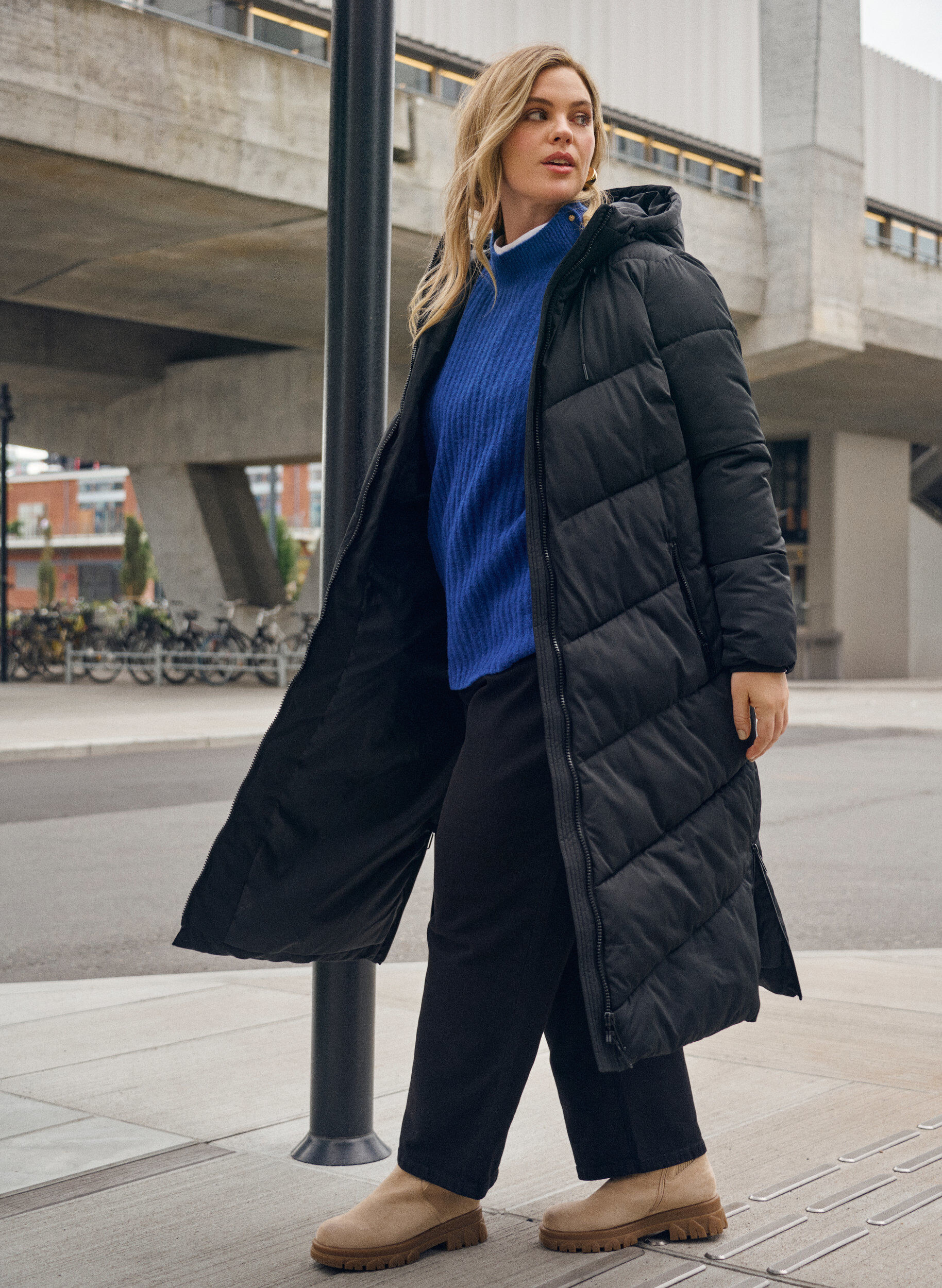 Long puffer coat with hood and pockets