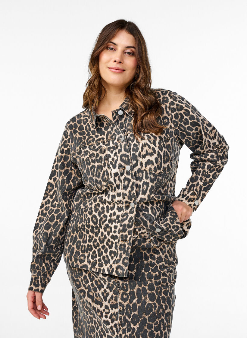 Denim jacket with leopard print and chest pockets, Brown, Model image number 0