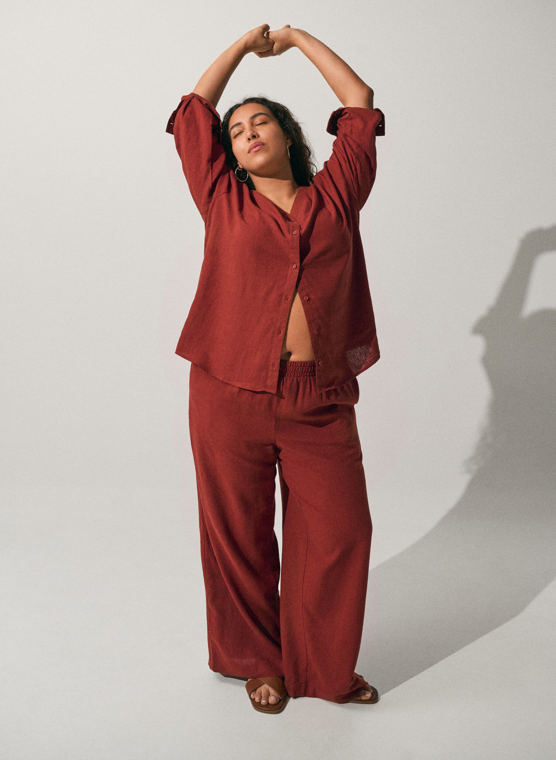 Wide-leg linen and viscose trousers