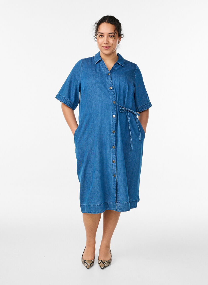Denim dress with buttons and tie detail, Blue, Model