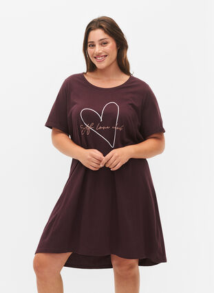 Short-sleeved nightgown in organic cotton (GOTS), Fudge W. Self-Love, Model image number 0