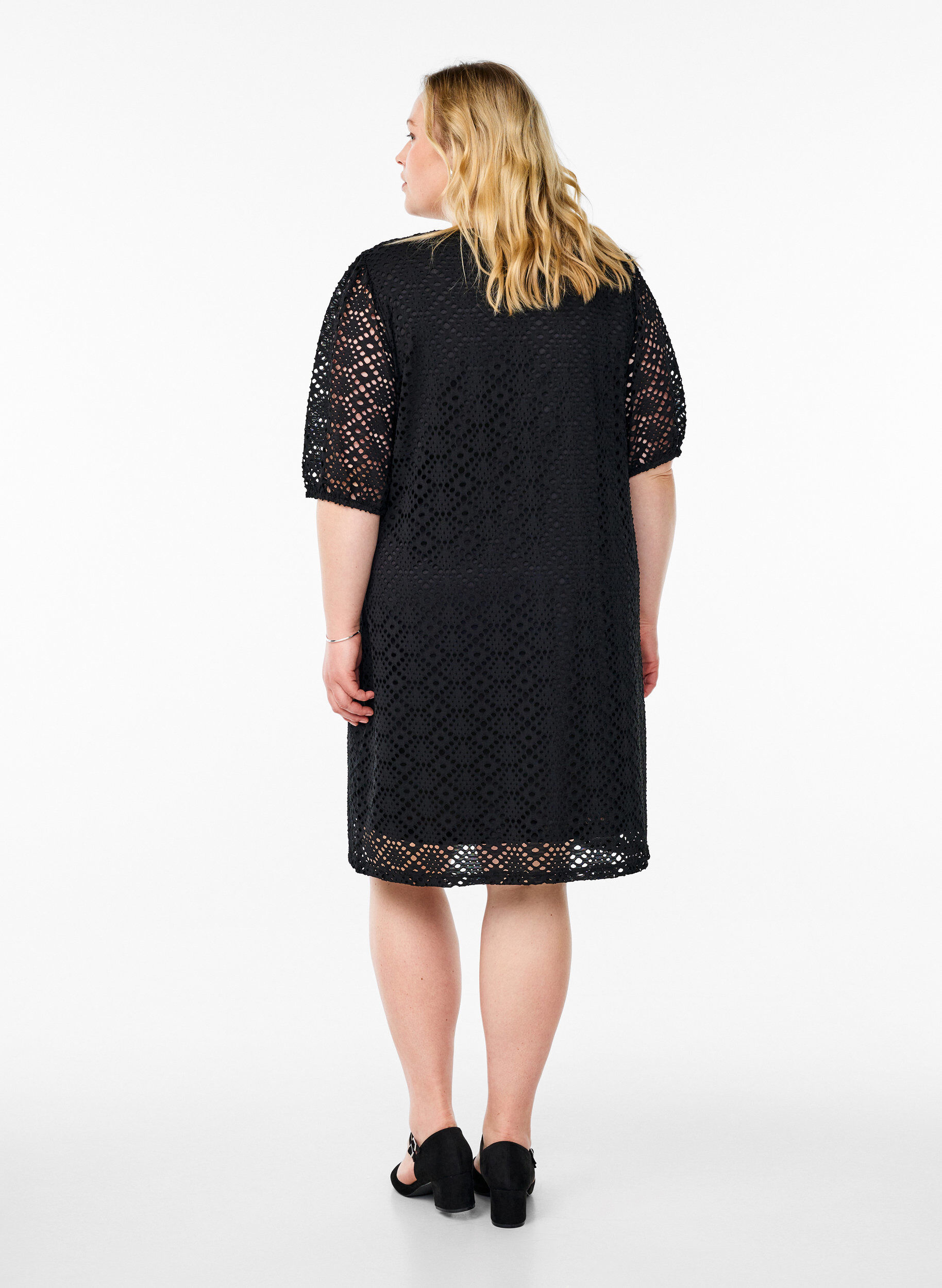 Zizzifashion Knee-length dress with eyelet pattern and short sleeves, Black, Model image number 2