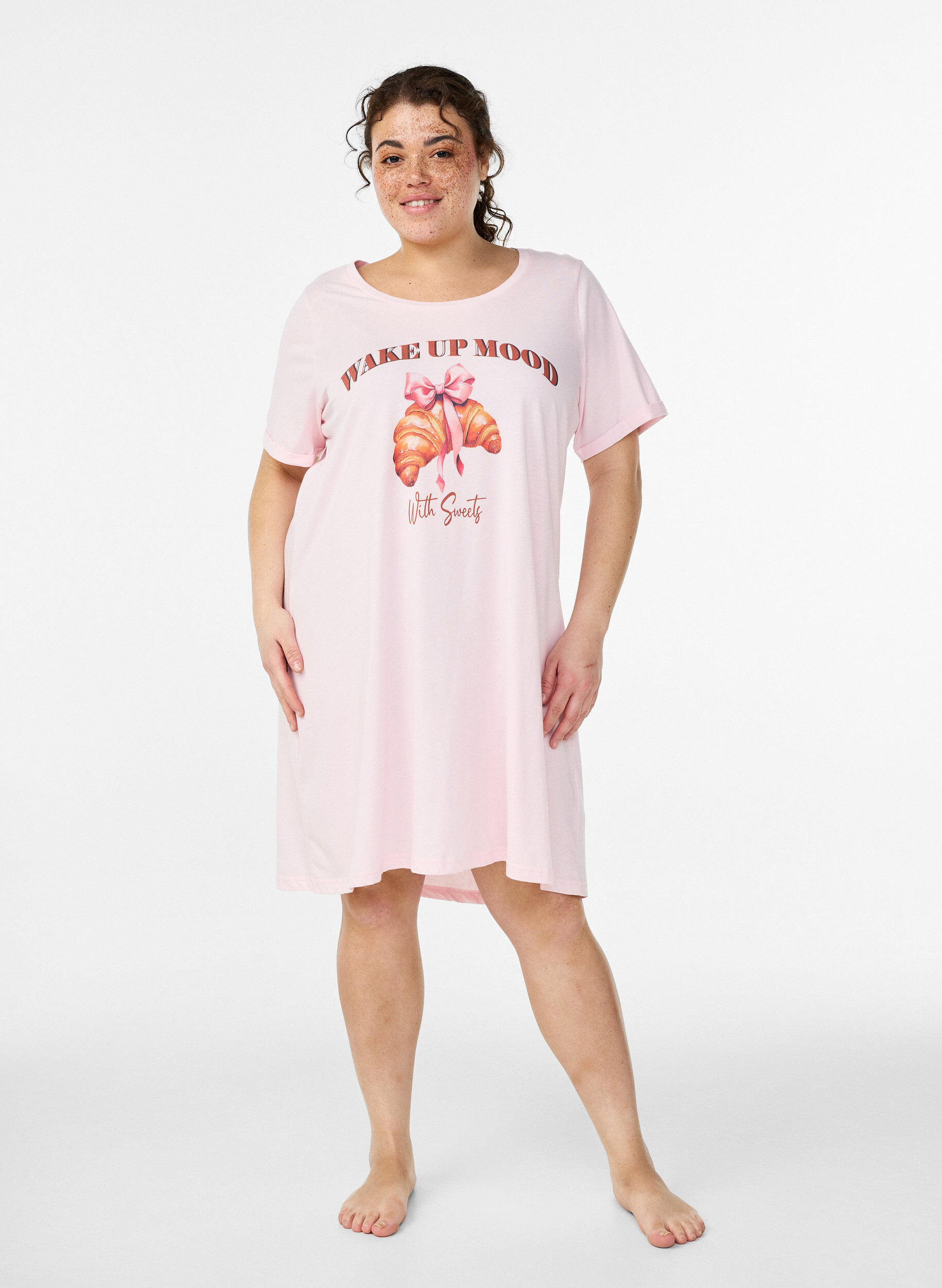 Zizzifashion Short-sleeved nightgown in organic cotton, Pink, Model image number 0