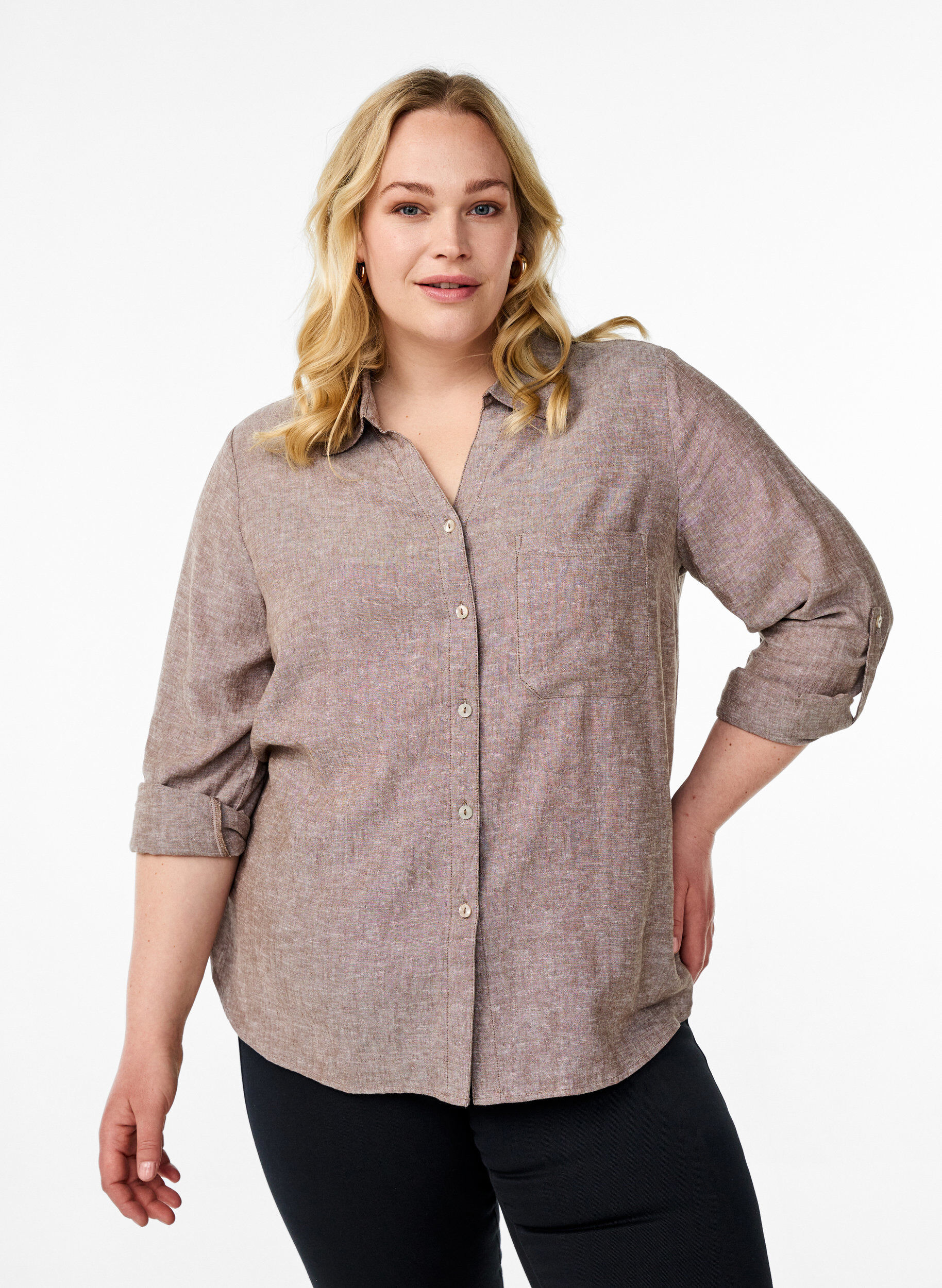 Shirt in linen and viscose with 3/4 sleeves, Brown, Model