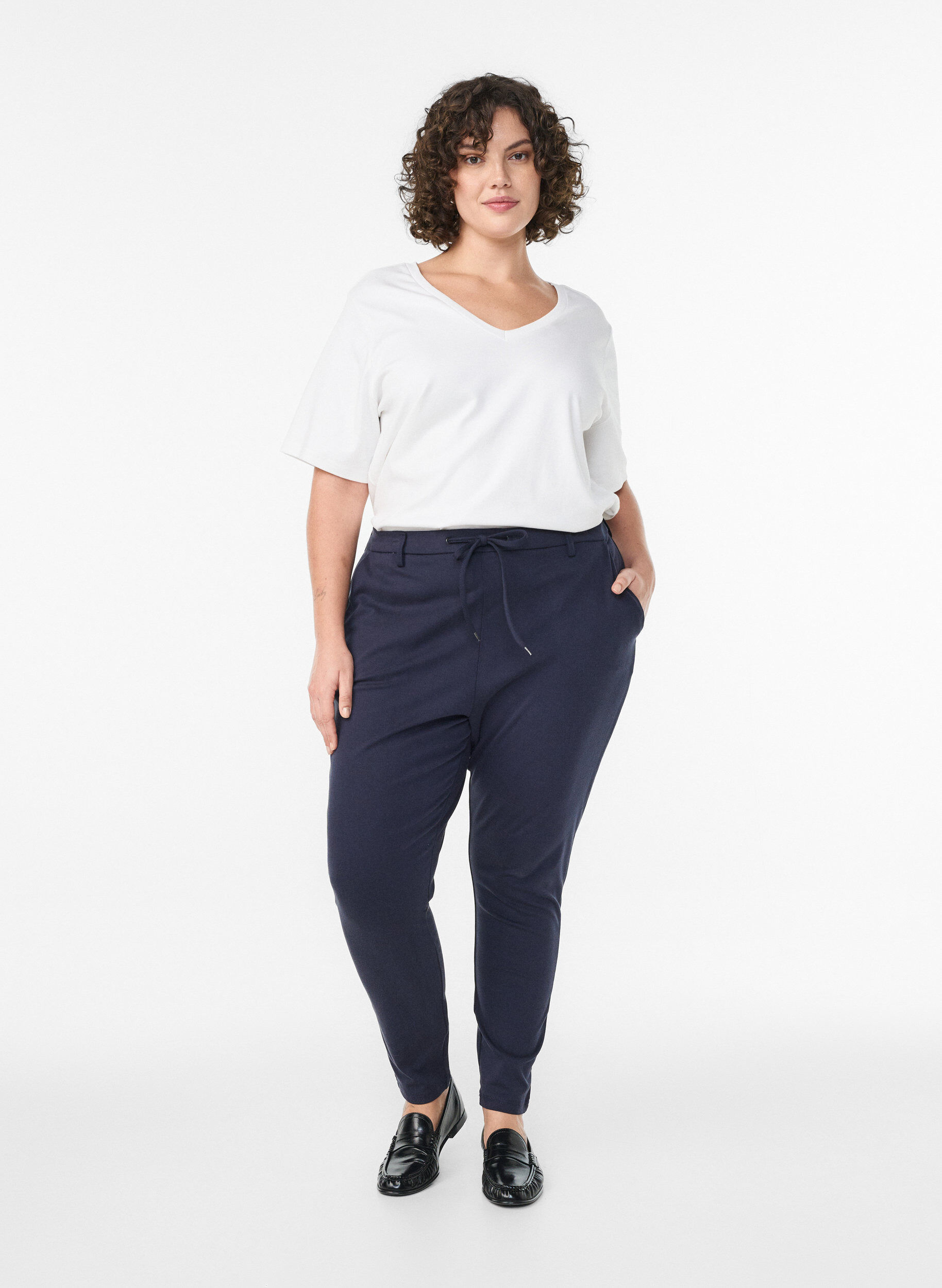 Cropped Maddison trousers, Blue, Model