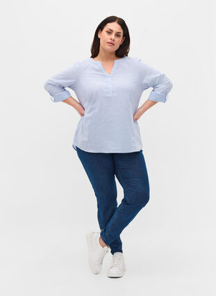 Shirt blouse in cotton with a v-neck, Icelandic Blue, Model image number 2