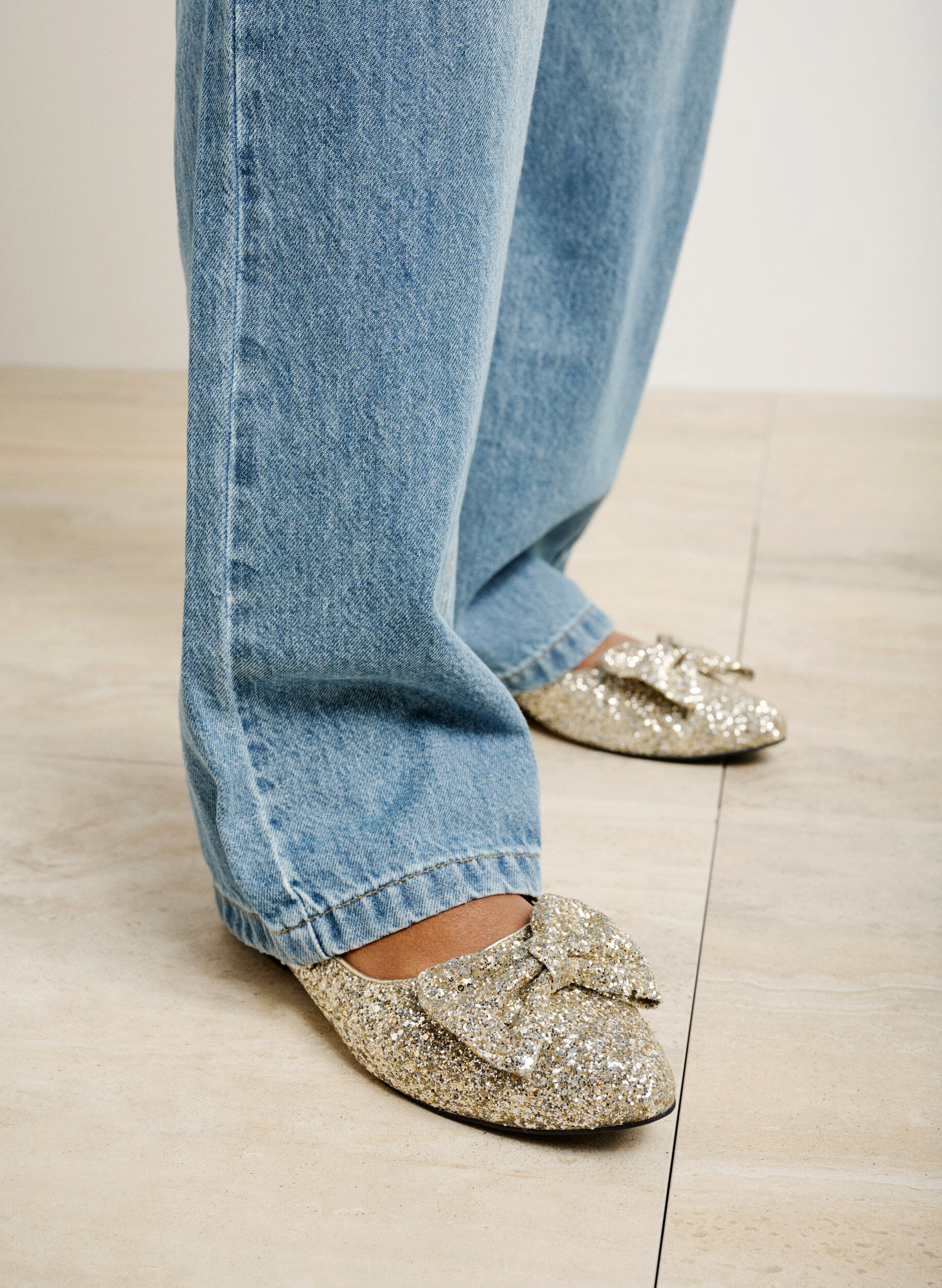 Zizzifashion Wide fit glitter ballerina with bow, Gold Glitter, Image image number 1