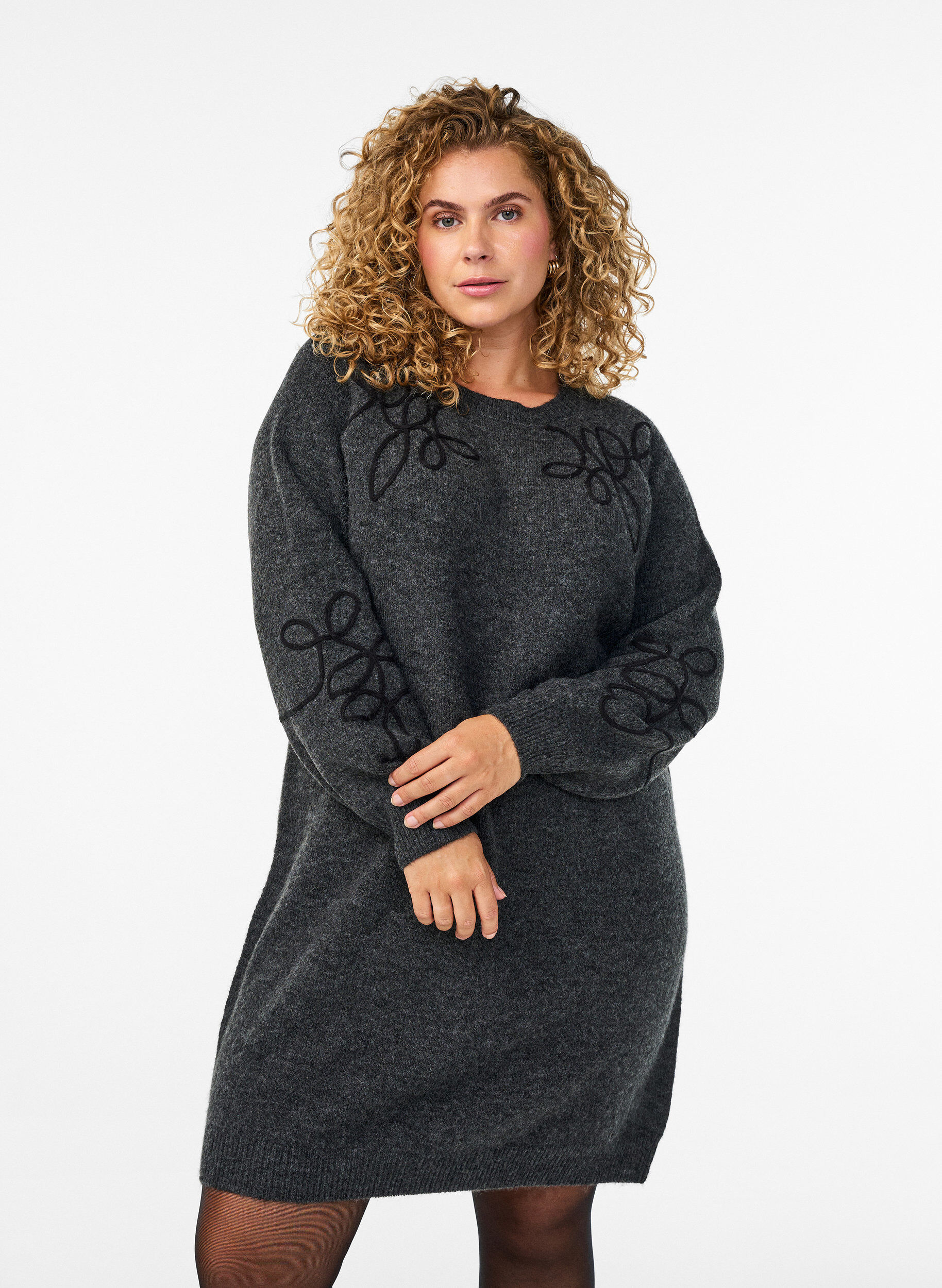 Zizzifashion Short knitted dress with sewn-on cord details, Dark Grey, Model image number 1