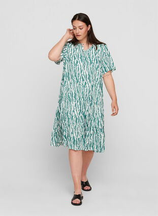 Short-sleeved viscose dress with print, Green Animal Print, Model image number 0