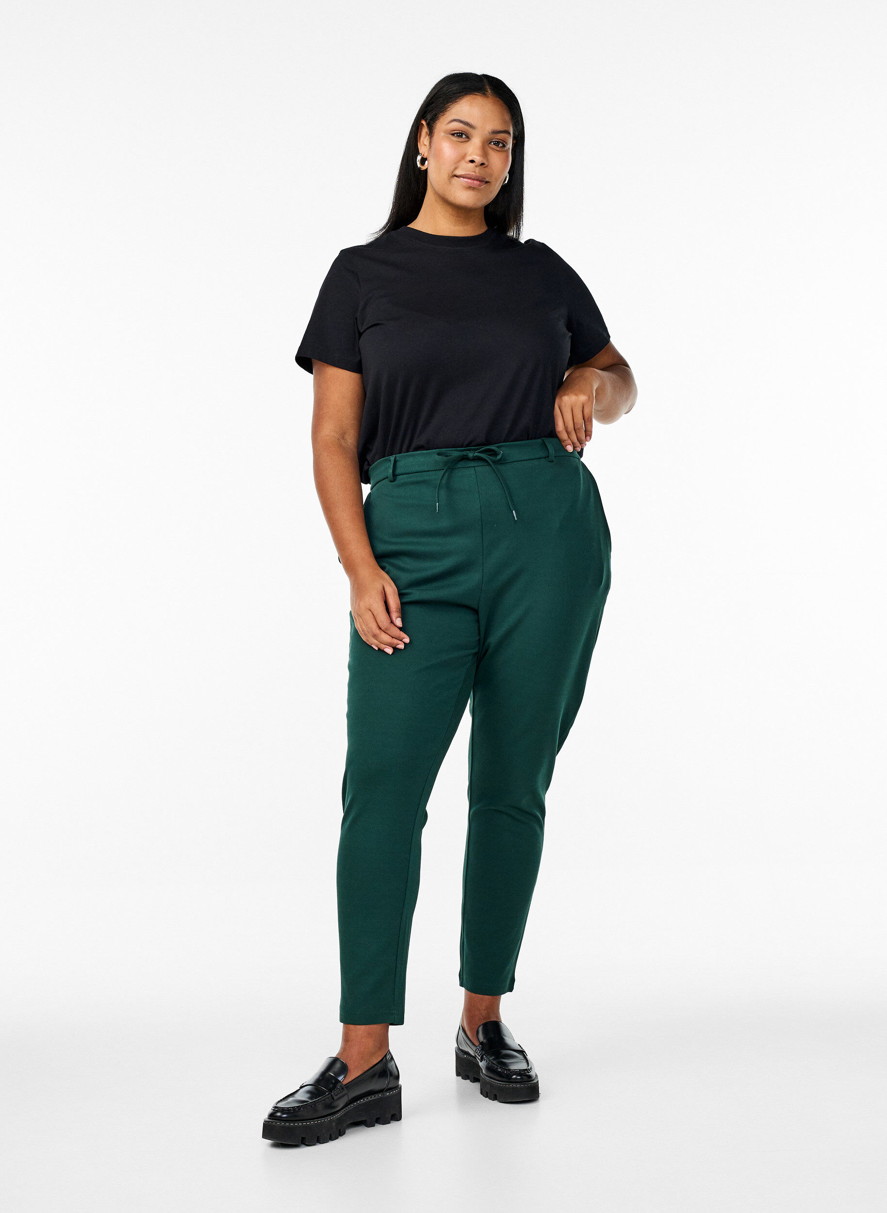 Cropped Maddison trousers, Green, Model