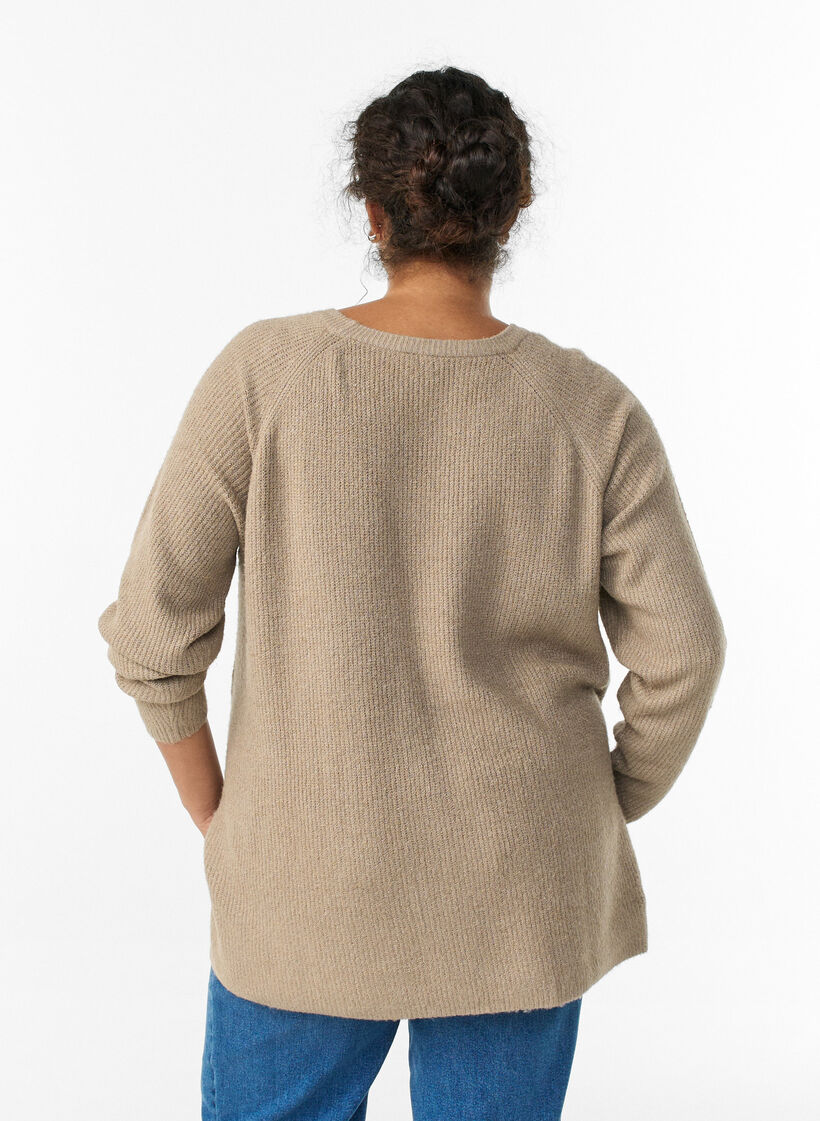 Knitted jumper with a diagonal pattern and raglan sleeves, Beige, Model image number 2
