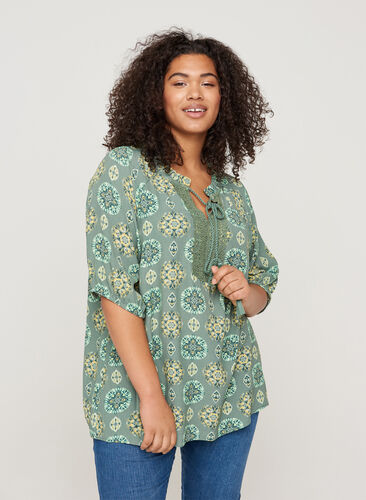 Printed viscose blouse with 3/4-length sleeves, Green Indian, Model image number 0