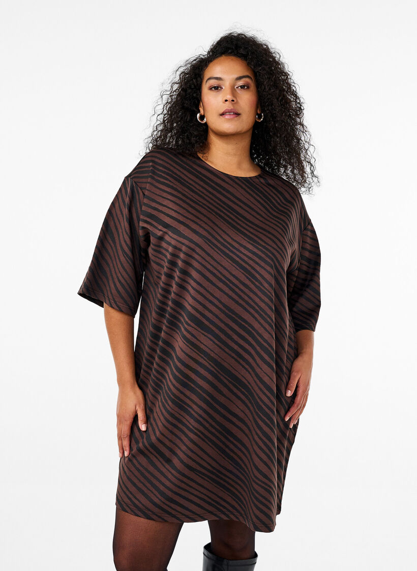 Patterned dress with 3/4 sleeves, Brown, Model image number 0
