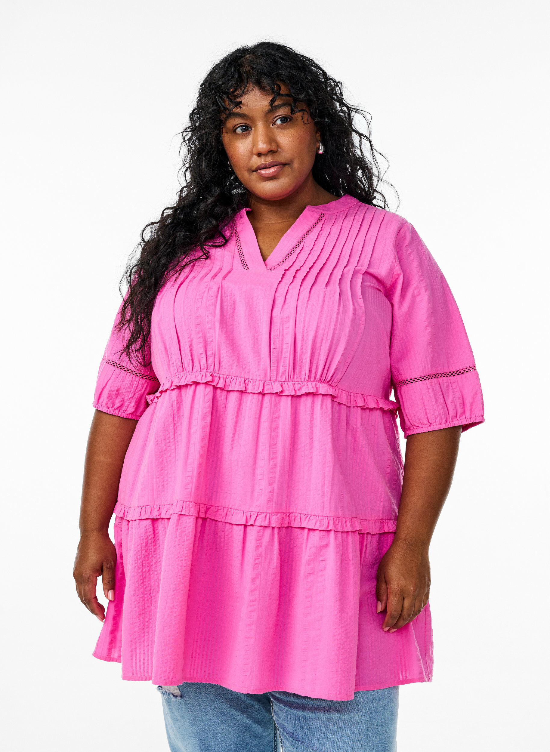 A-shape tunic with ruffles, Pink, Model