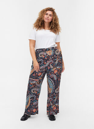 Loose viscose trousers with paisley print, Paisley AOP, Model image number 2