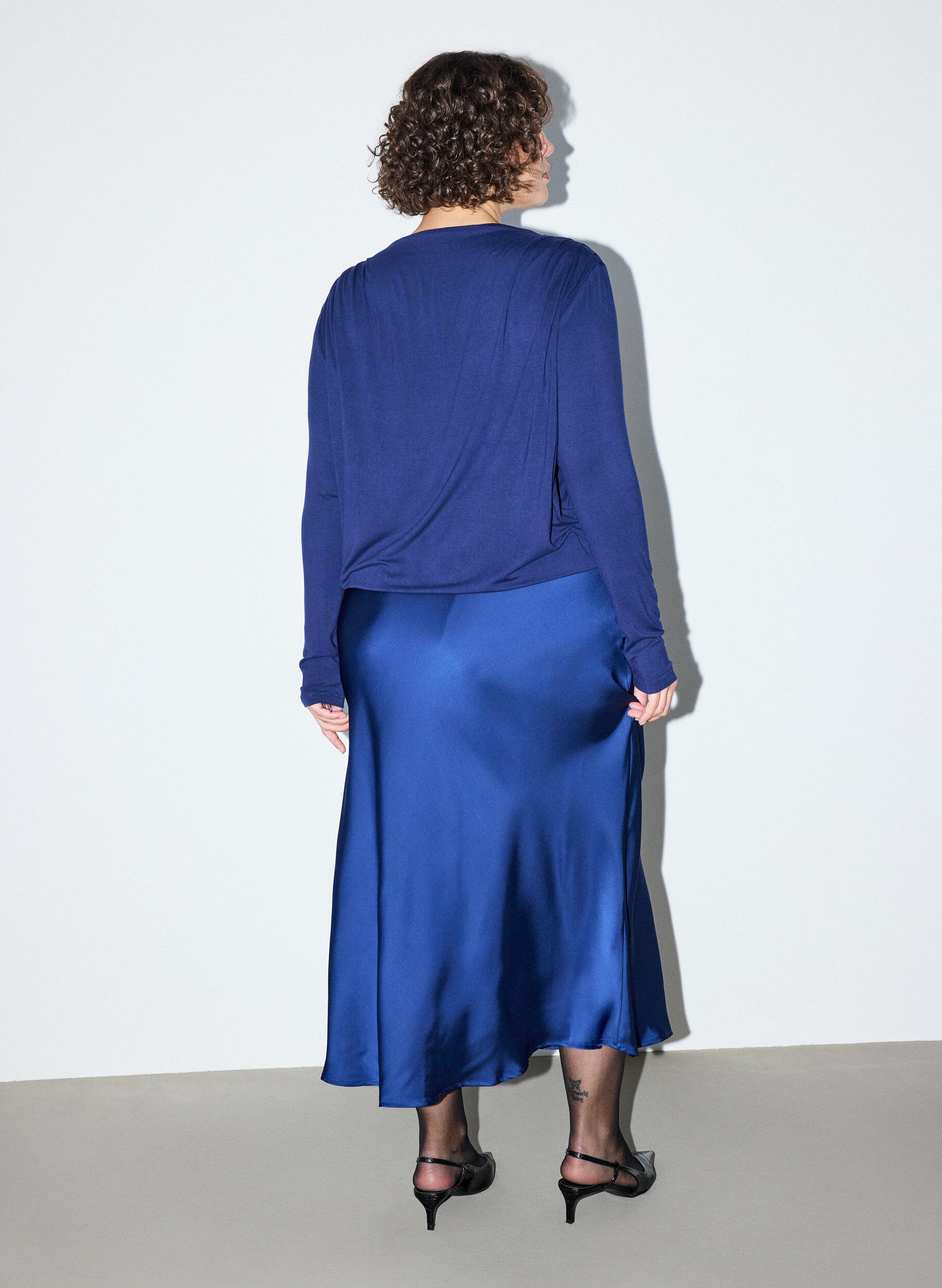 ZizzifashionBlouse with boat neck and balloon fit, Blue, Model image number 2