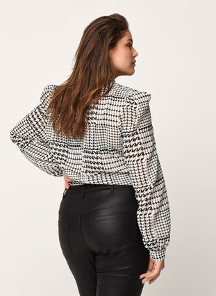 Printed blouse with a bow detail, Black Comb, Model image number 1