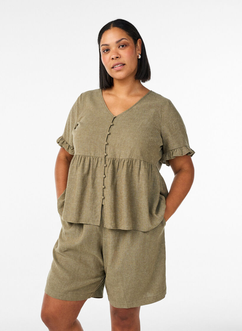High-waisted linen and viscose shorts, Green, Model image number 0