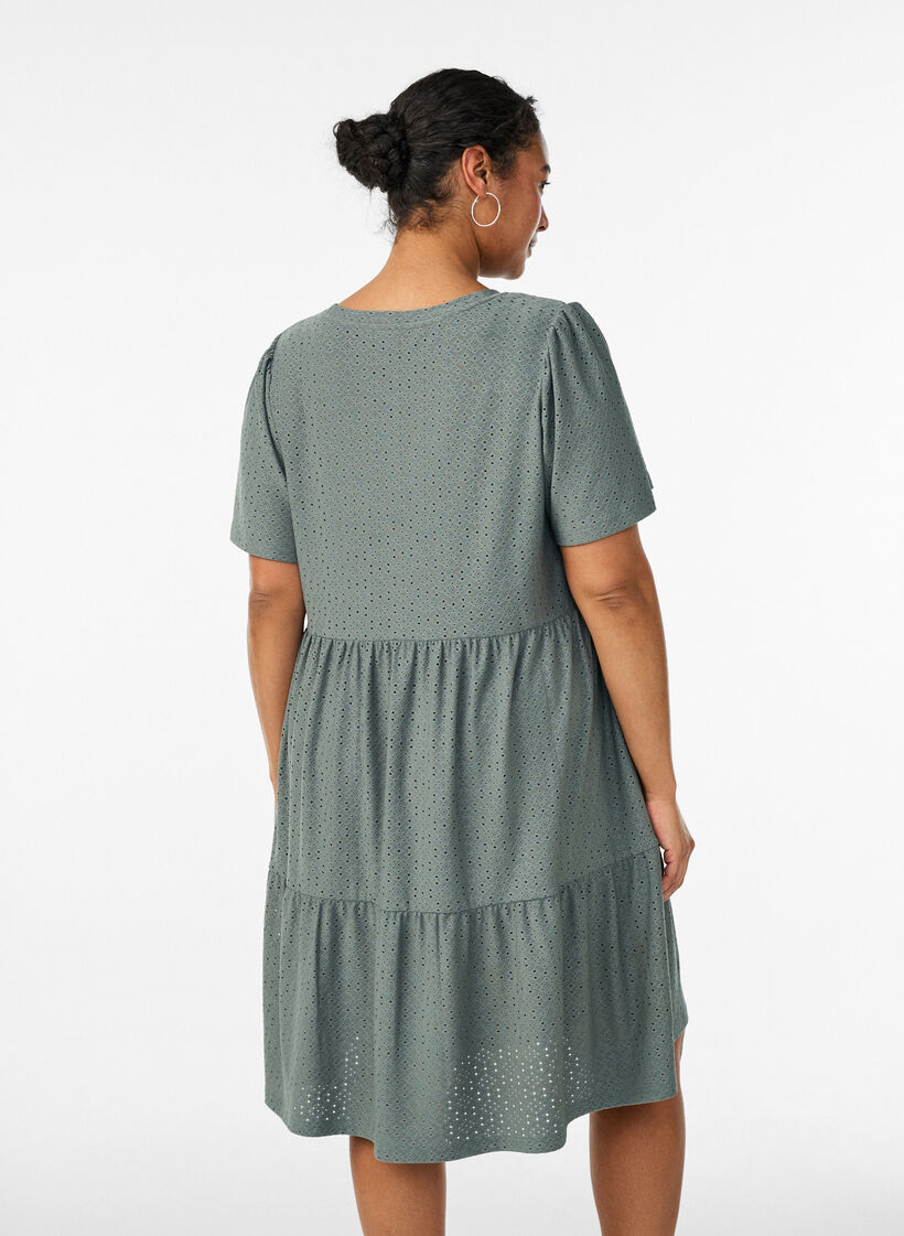 Short dress with lace pattern and layered skirt, Green, Model image number 2