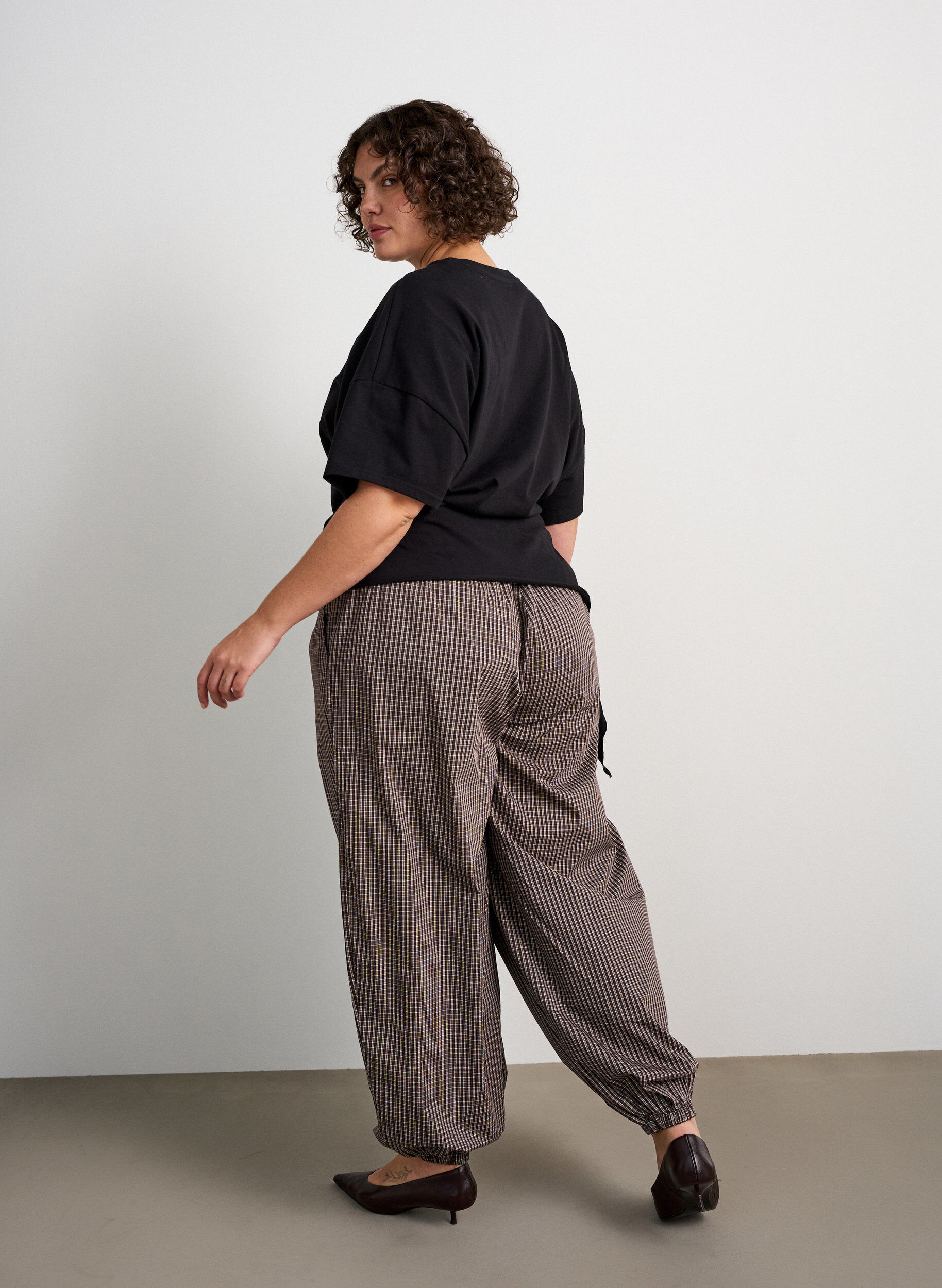 ZizzifashionBalloon trousers with a high waist and all-over pattern, Brown, Model image number 1