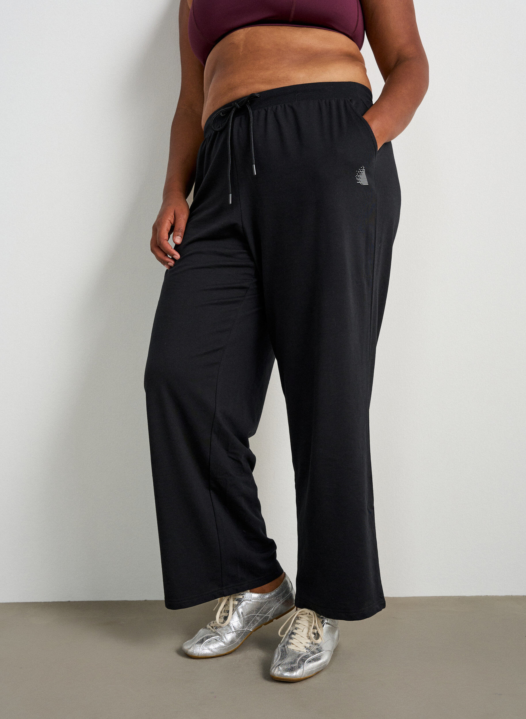 ZizzifashionWide-leg training trousers with a high waist, Black, Model image number 2