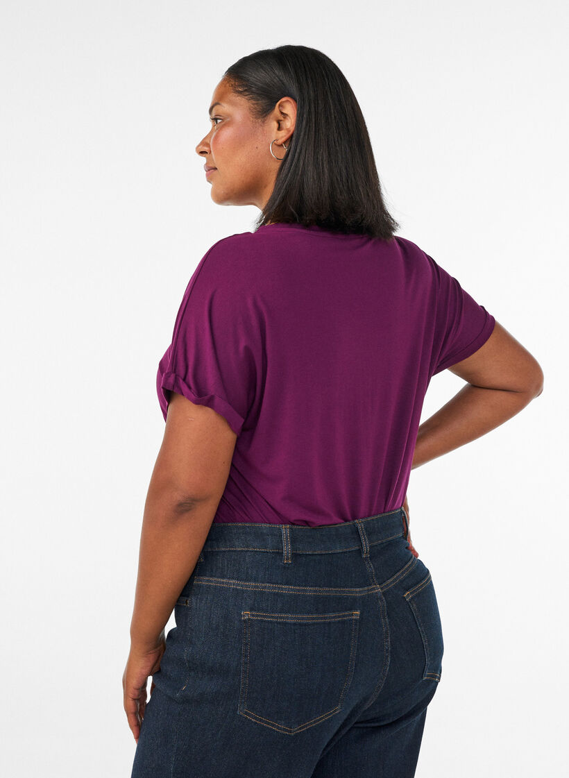Basic V-neck T-shirt in viscose, Purple, Model image number 2