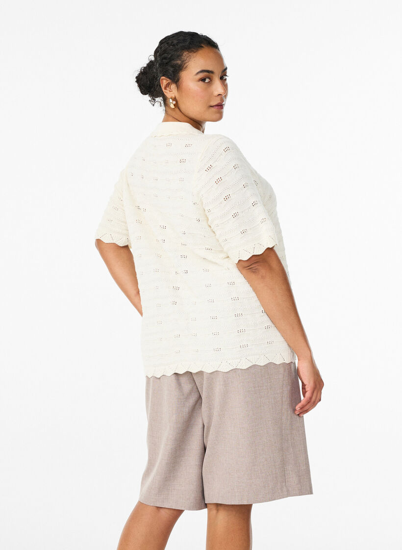 Short-sleeved knit cardigan with polo collar and eyelet embroidery, Vanilla, Model image number 2