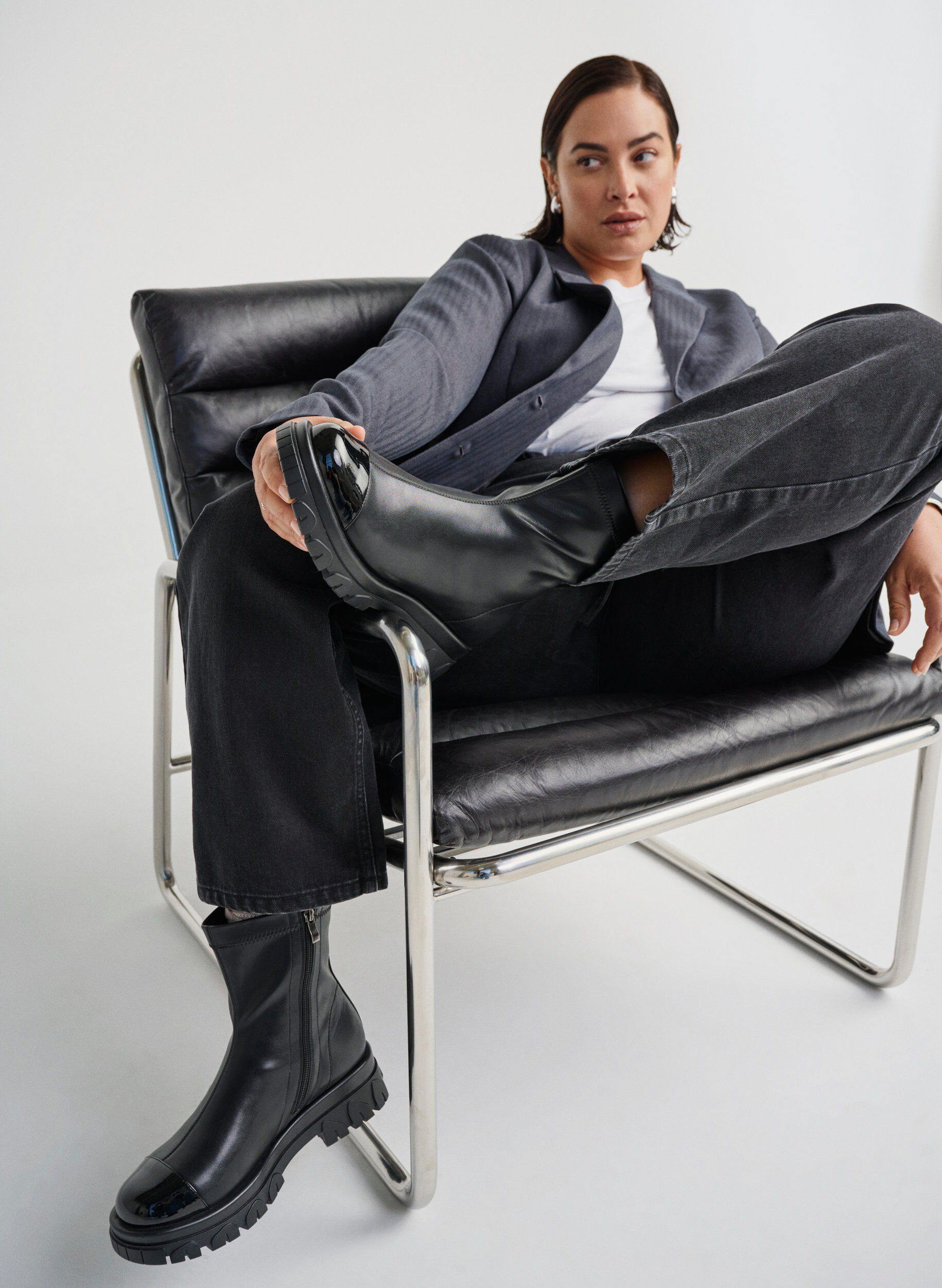 Zizzifashion Chunky ankle boot with patent detail, Black, Image image number 0