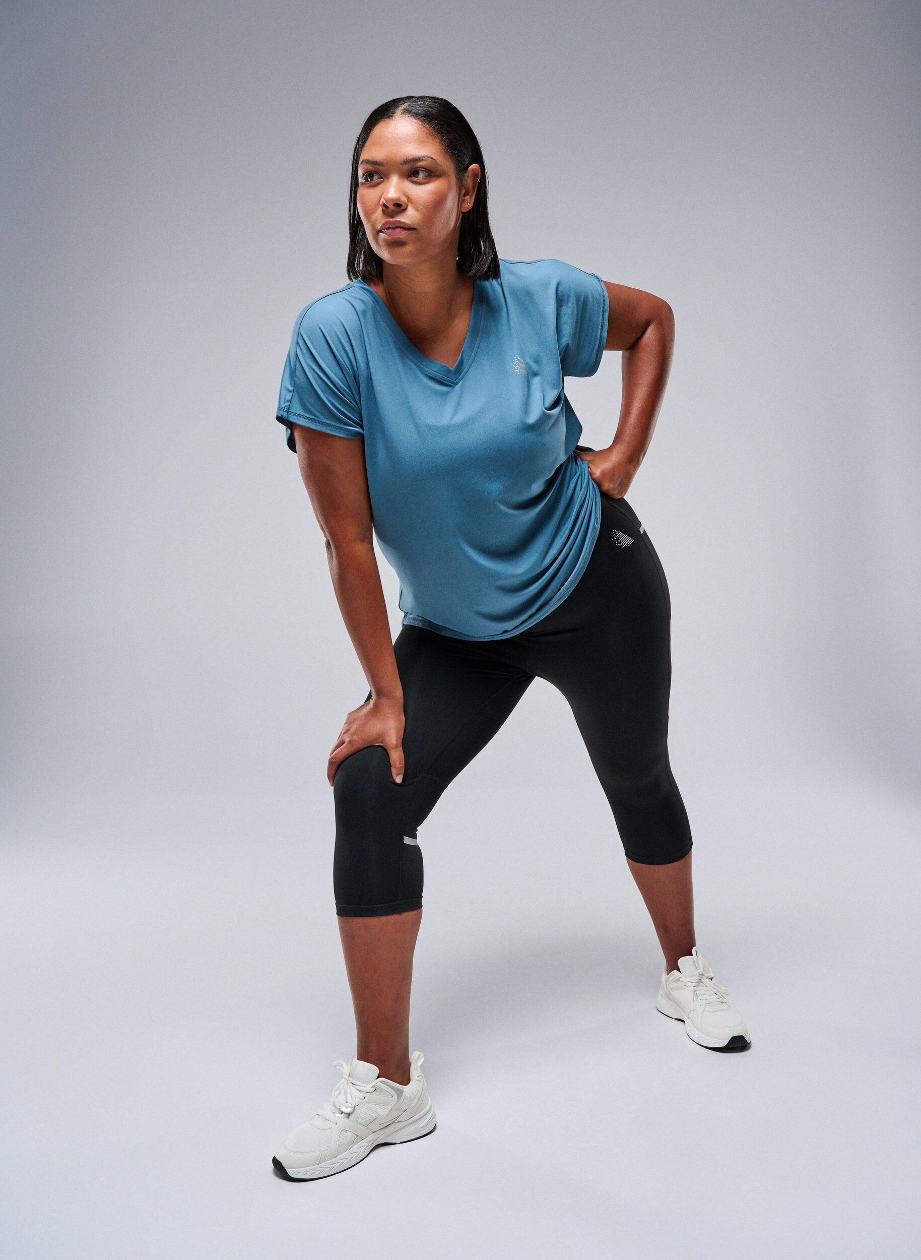 ZizzifashionShort-sleeved workout t-shirt with v-neck, Petrol, Image image number 0
