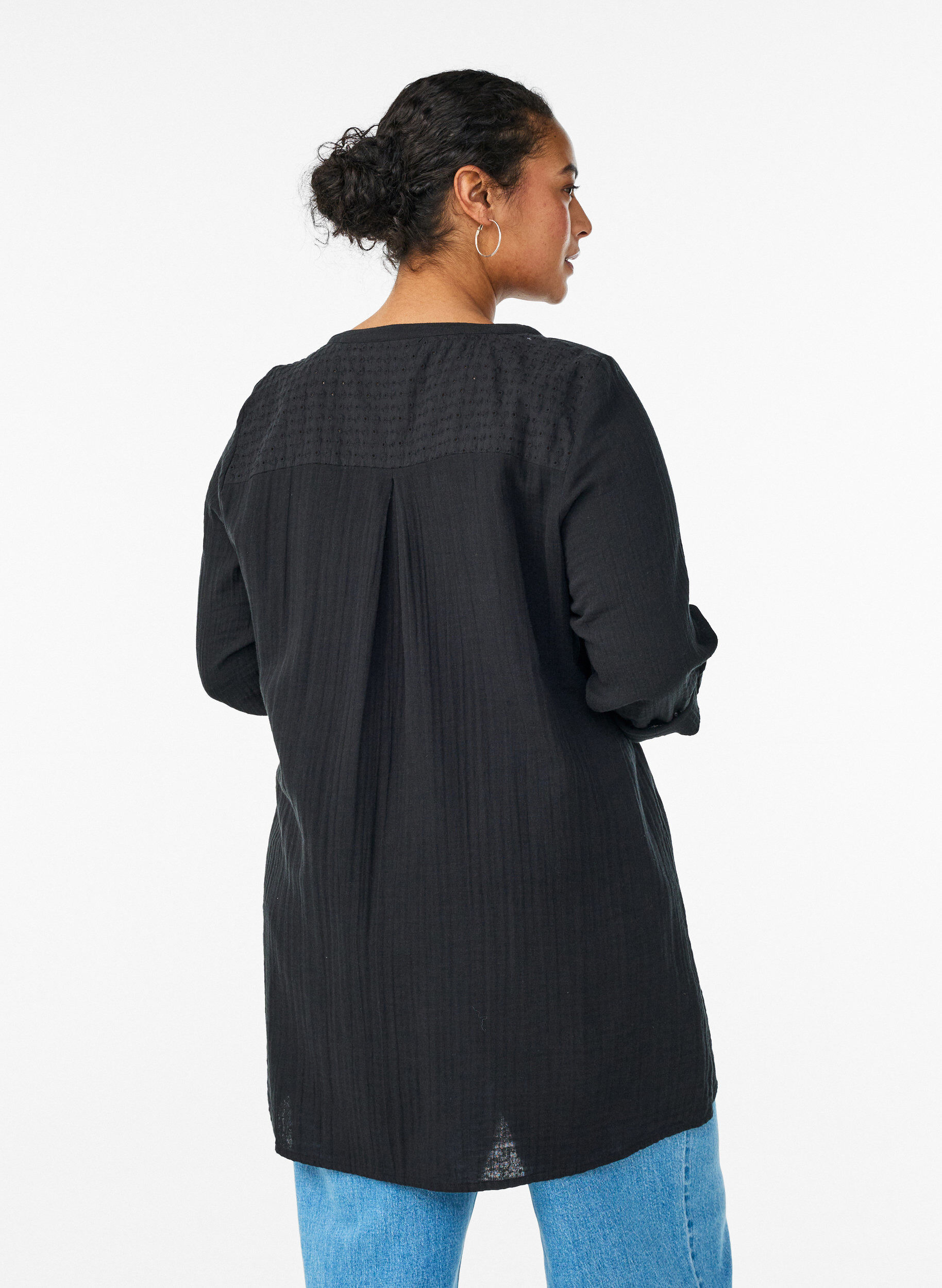 Zizzifashion Cotton muslin tunic with broderie anglaise, Black, Model image number 2