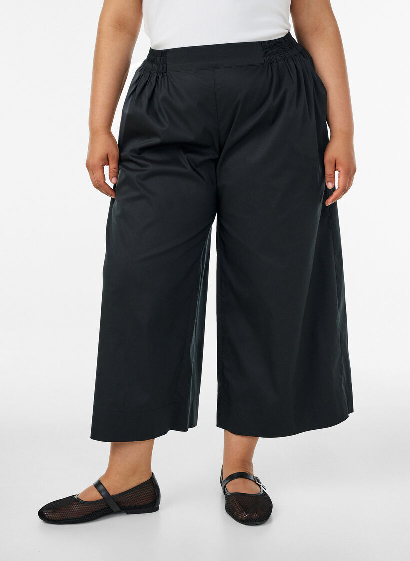 Culottes with an elasticated waist and wide legs, Black, Model image number 2