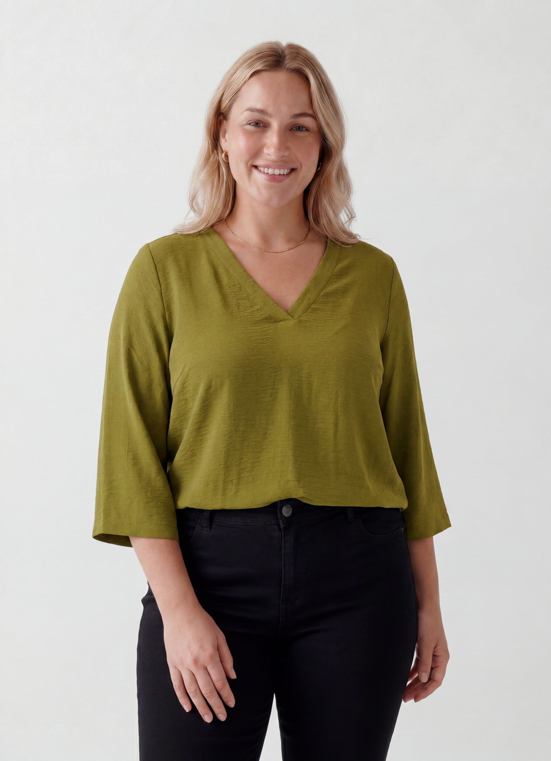 Blouse with 3/4 sleeves, Green, Model
