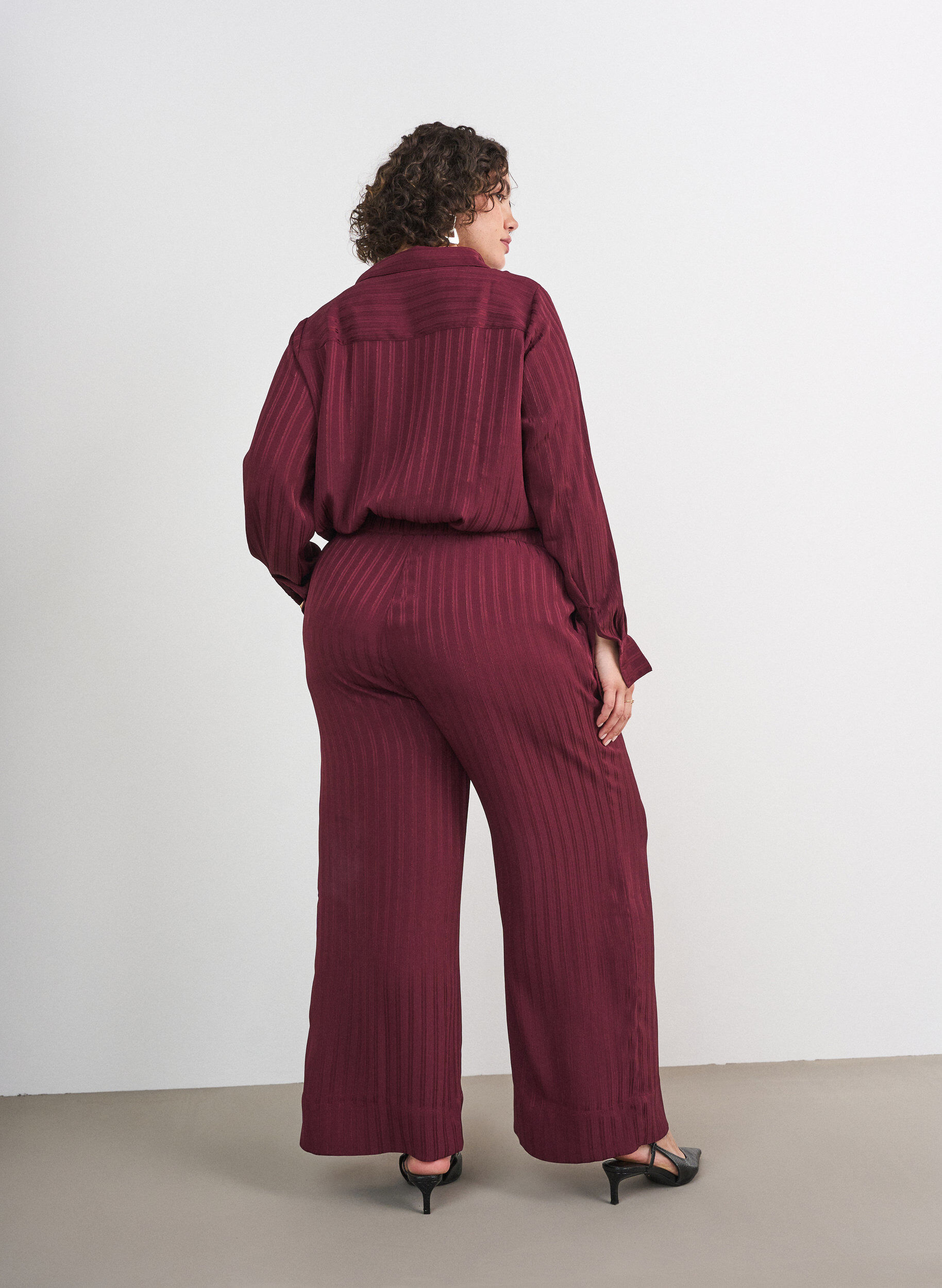 ZizzifashionTrousers with textured stripes and straight legs, Red, Model image number 2
