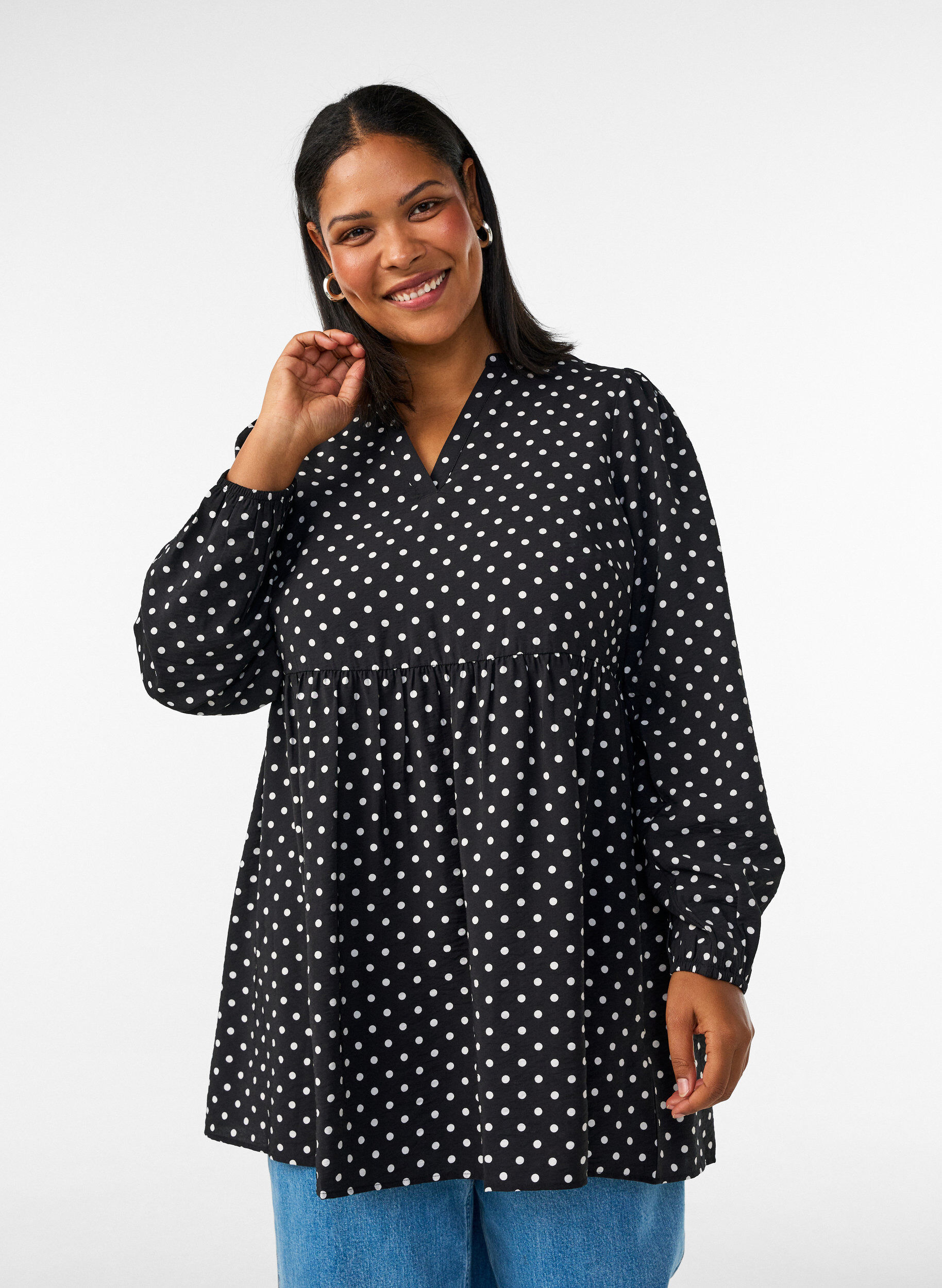 Polka dot tunic with empire line and A-line shape, Black, Model