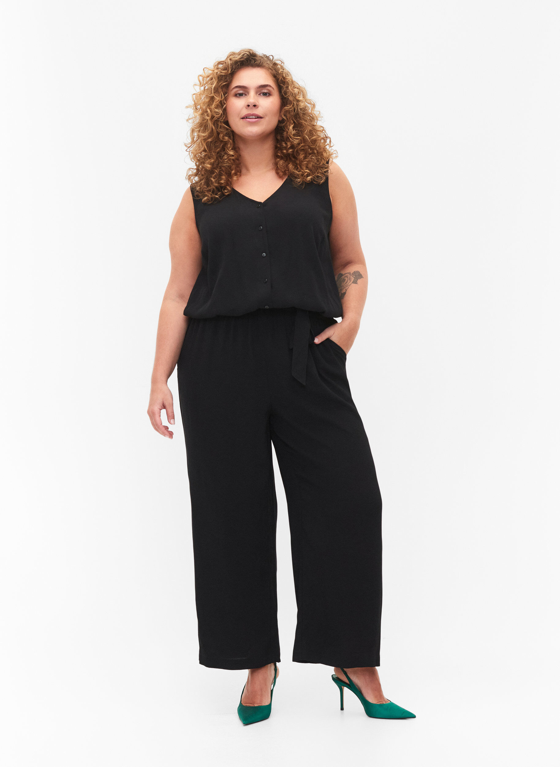 Zizzifashion Sleeveless jumpsuit in viscose, Black, Model image number 0
